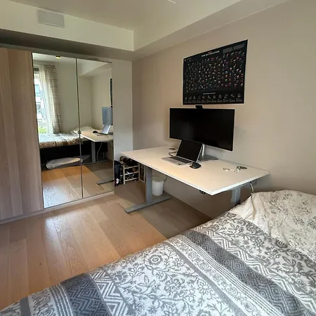 Modern & Cozy Near Center *